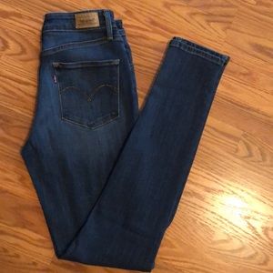 Levi’s Hi rise skinny Jeans!